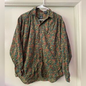 Lizwear vintage looking button down shirt